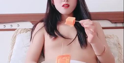 💖 [Uncensored] 长发贫乳颜值妹子道具自慰插穴和网友聊骚展现美鲍鱼